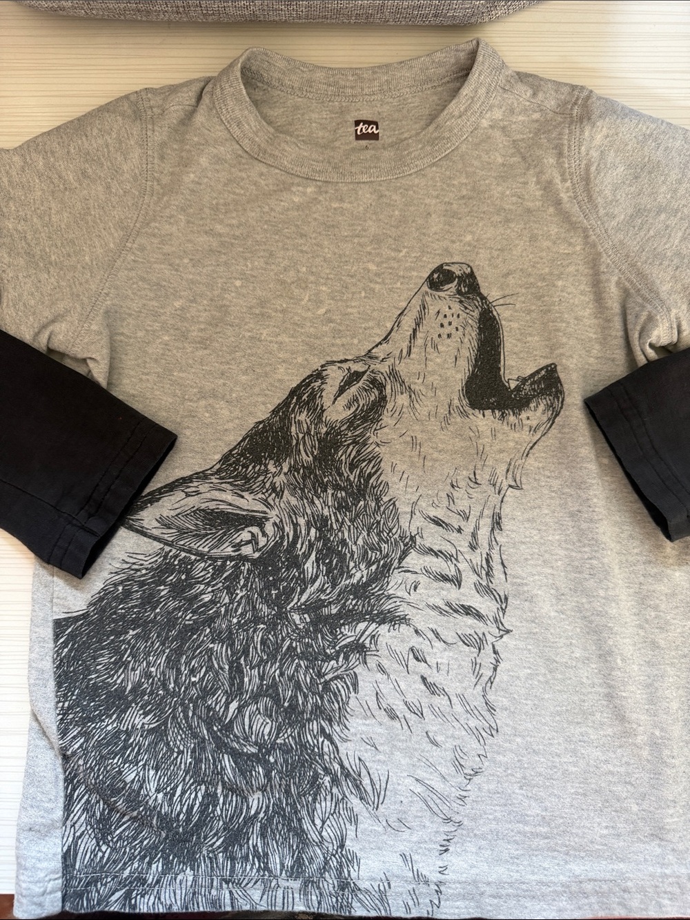 Tea Collection Gray Tee with Black Wolf Illustration and Black Sleeves